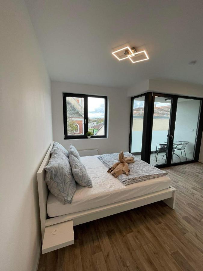 Mikuloff Apartman Mikulov Kültér fotó