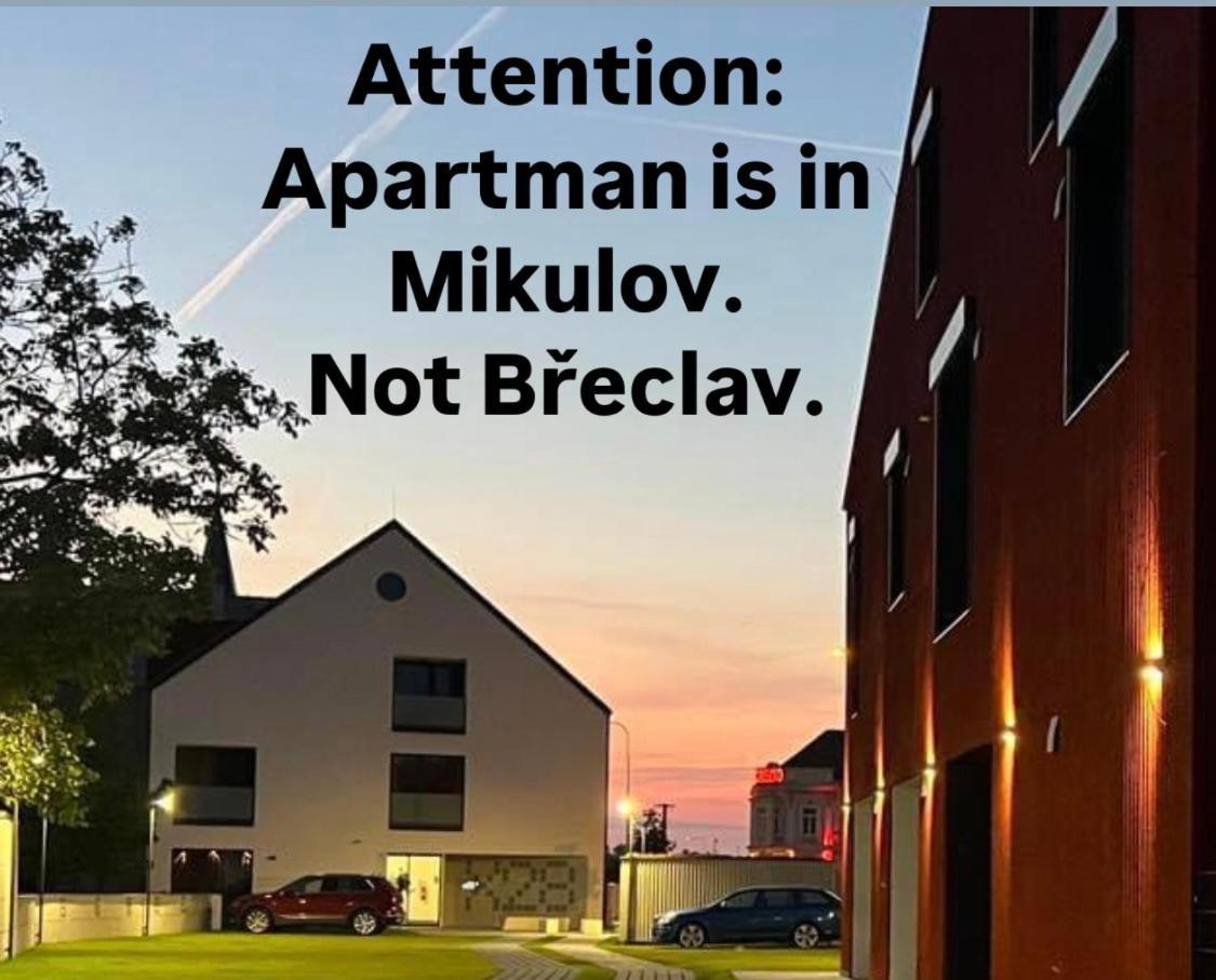 Mikuloff Apartman Mikulov Kültér fotó